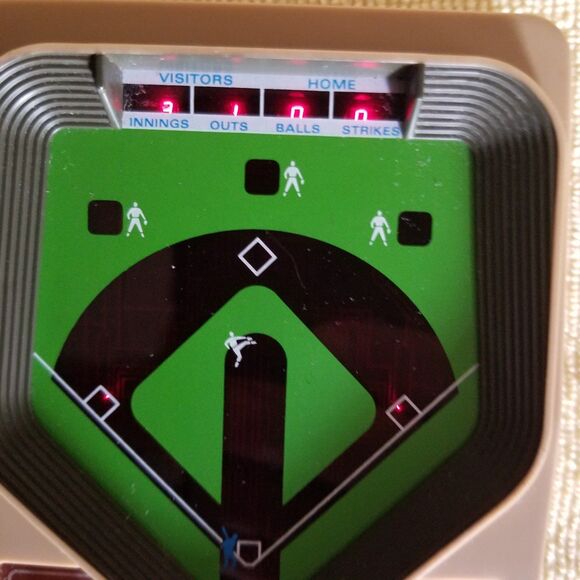 Vintage Mattel Electronics baseball Game 1978 WORKING - Picture 2 of 10